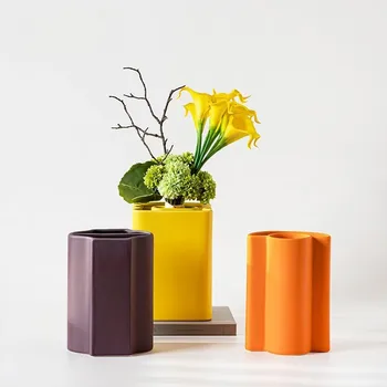 Художествени Керамични вази в скандинавски стил, Цветни Творчески Масички в хола Аранжировки от сухи цветя, Украса за телевизор