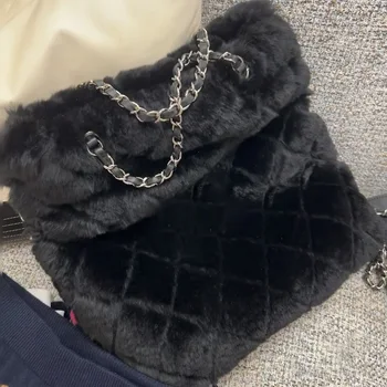 Зимна дамска чанта-тоут от изкуствена кожа 2024 Нова мода Универсална раница с плюшени веригата Lingge Плюшено раница
