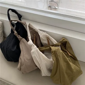 Дамска чанта, нова модерна чанта през рамо 2023 г., найлонова чанта с голям капацитет, просто ретро-однотонная Ежедневни Лесна чанта за пазаруване