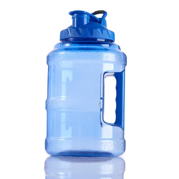 Спортна бутилка за вода с обем 2,5 л, леко отворен контейнер за хидратация за дневни занимания с фитнес.